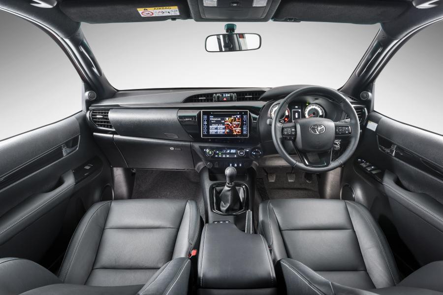 Торпедо Toyota Hilux Dakar Double Cab 2018 года  (ZA) (фото 13 из 40)